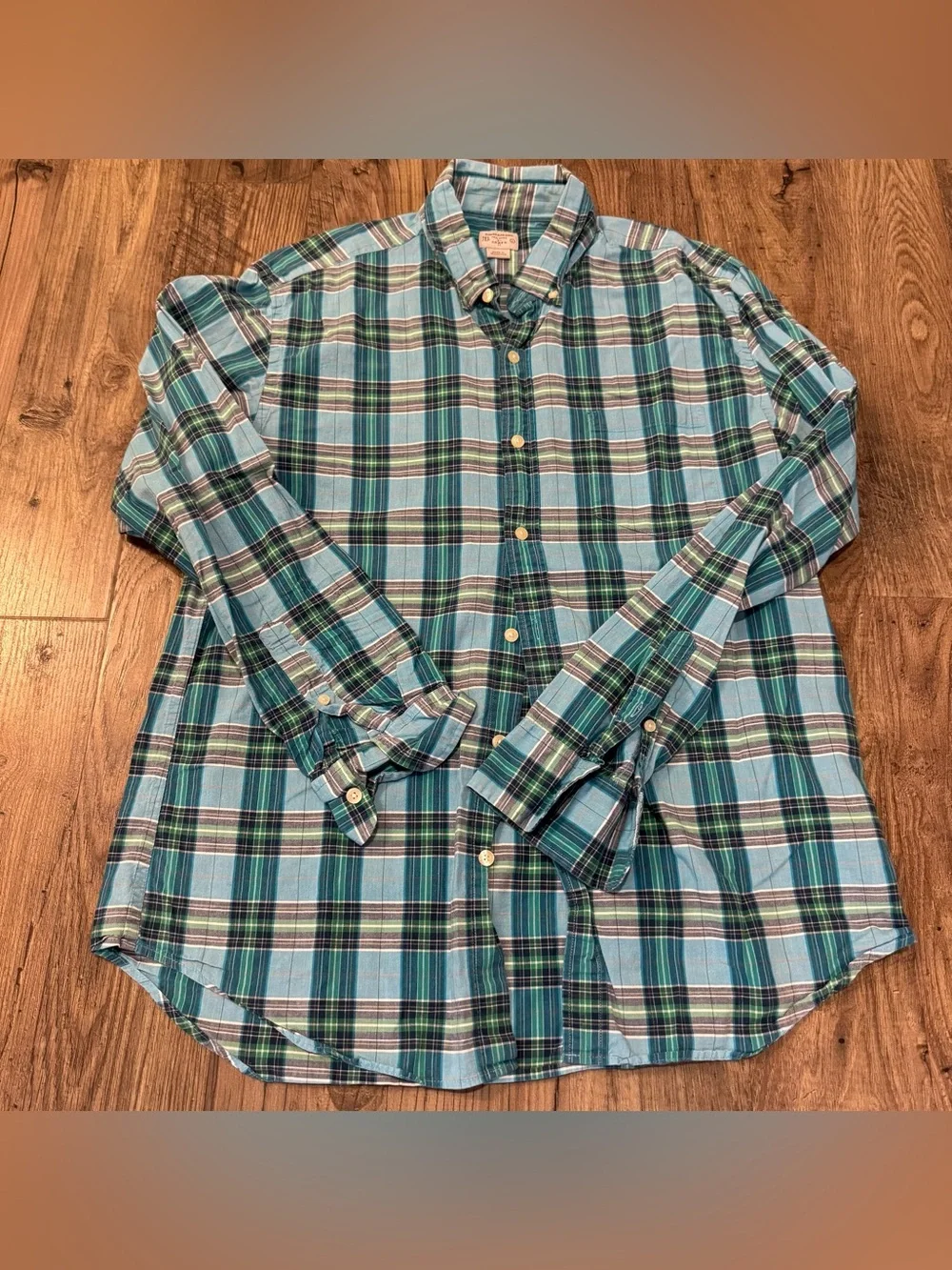 EUC J.Crew Men's Plaid Button-Down Shirt in Teal and Navy - Large